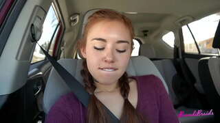 Slut Horny e kore e Taea e Mutu te Tākaro Ki te teen Topanga i roto i te Motokā me te iwi whānui: Brandibraids