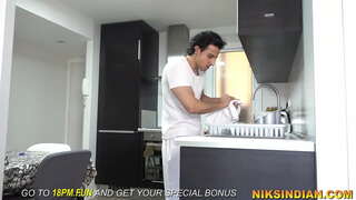 ���ौकर को देखा, मास्टर की बेटी है और फिर उसे गांड