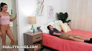 ǎ�实的国王-哈萨克斯坦共和国总理-凯莉火箭，瑞奇西班牙语-粘座