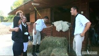 ���ีดำ Angelika ลูซี่เบลล์-สองแม่ขอร้อนแรงก้น