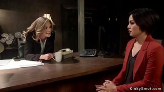 Blonde tomboy, jakol, brown ang buhok deputy officer na may strap sa titi