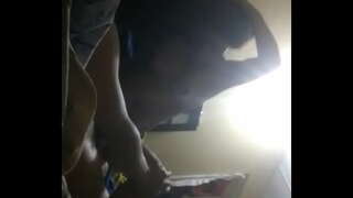 Chaparrita en de teef geniet met de pik in